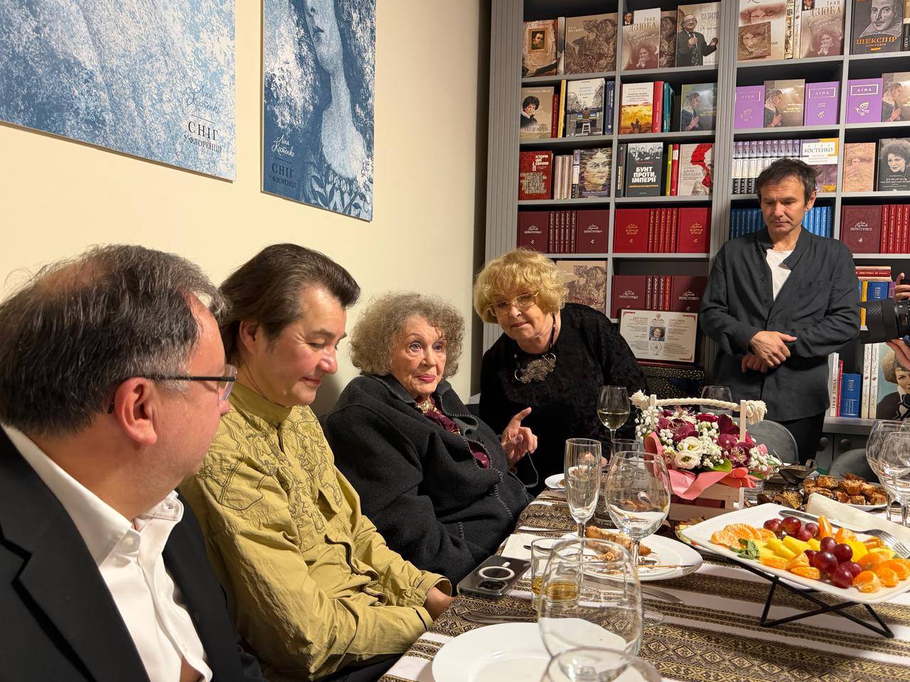 Відомі українці 19 березня привітали Ліну Костенко з днем народження