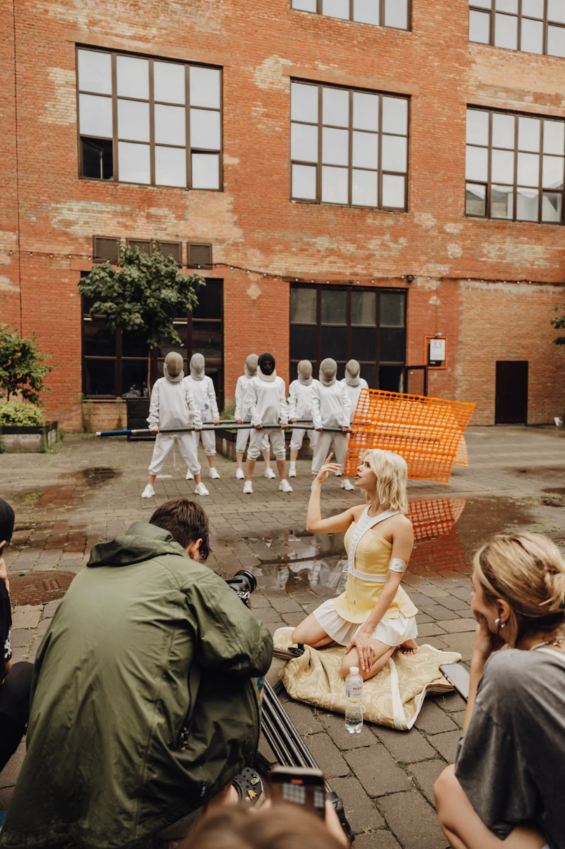 Фото зі знімань кліпу