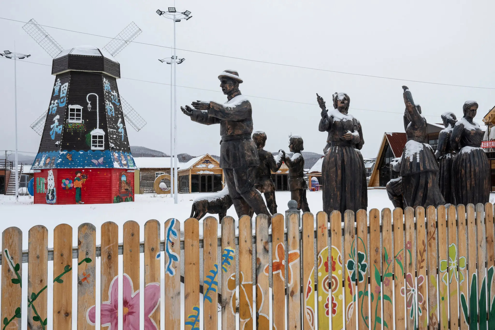 Статуї, що зображають російський народ