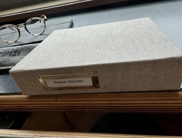 У Німеччині виявлено ймовірний щоденник Адольфа Гітлера (фото)