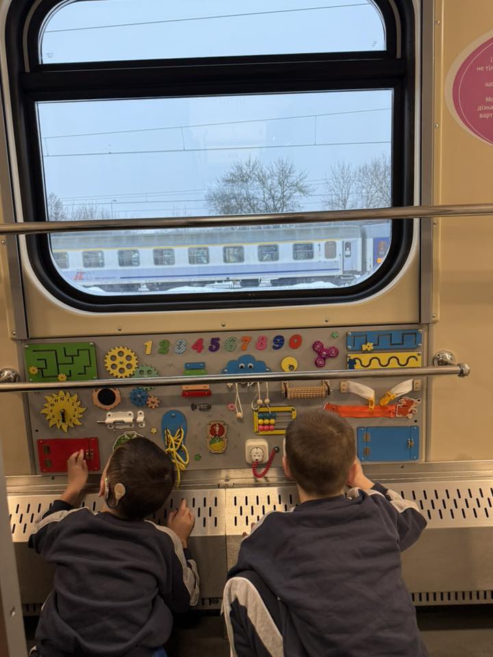 «Укрзалізниця» розгорнула пункт незламності у польському Холмі фото 4