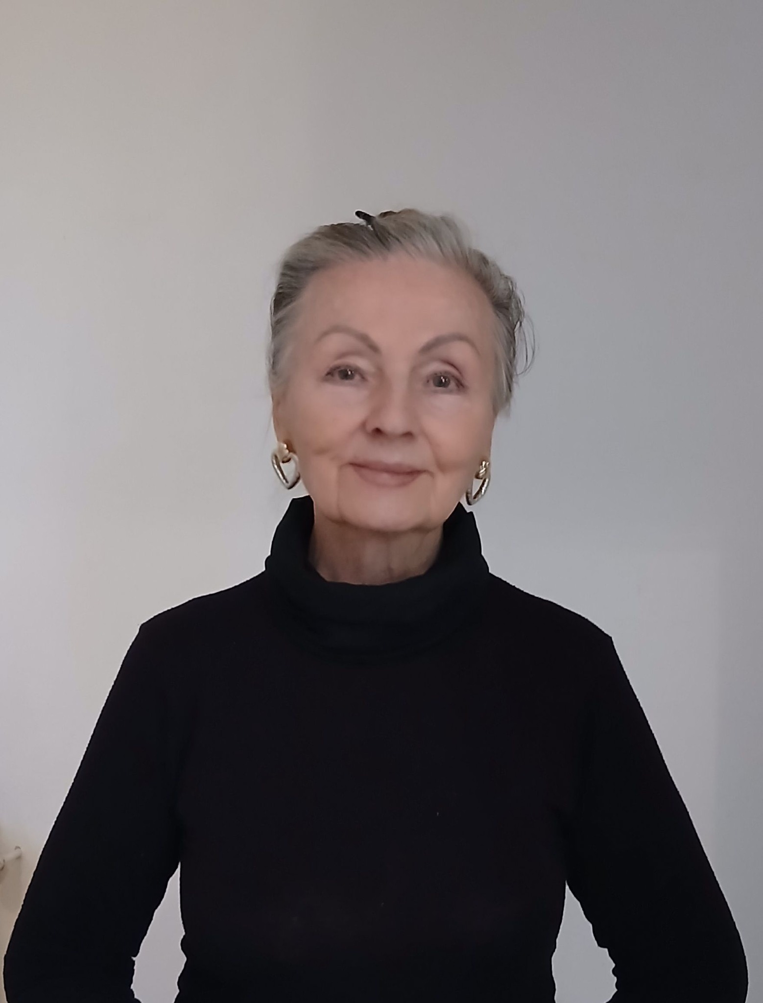 Легендарна Антоніна Маренич, якій нещодавно виповнилося 77 років, показала свої свіжі фото фото 1