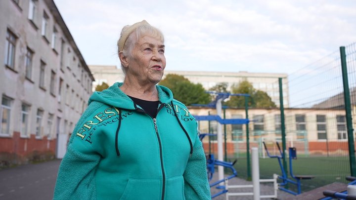 Вчителька фізкультури Юлія Дольст