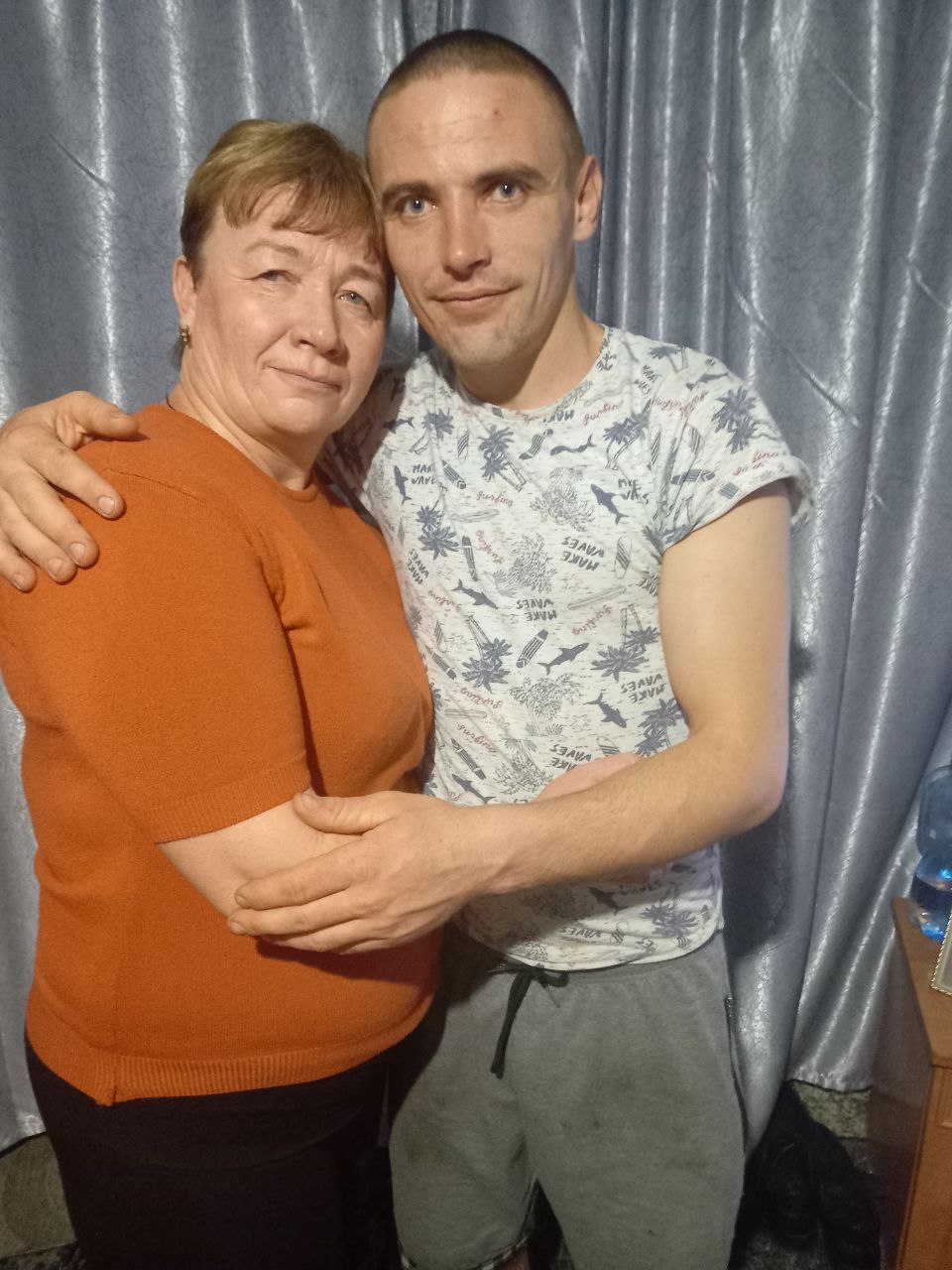 Лариса Задолянська разом із сином Ігорем Решетинським