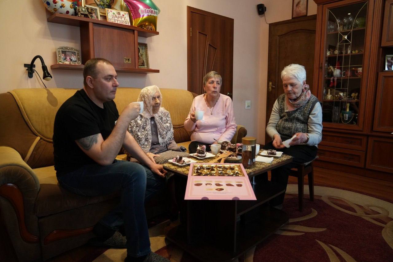 Валентина Масленкова з рідними