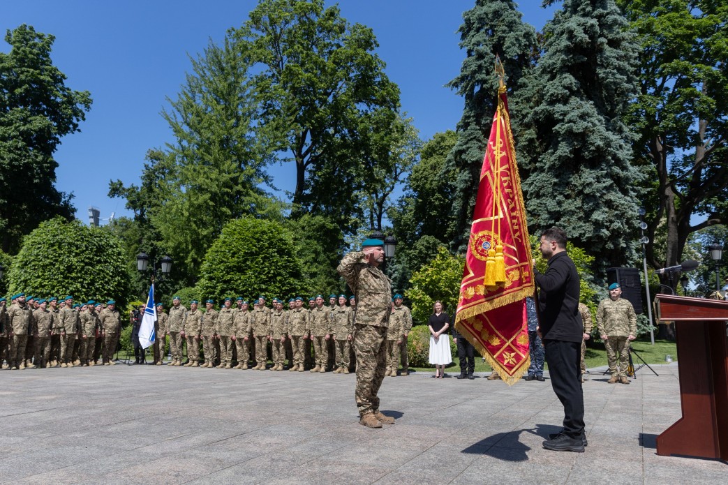 Президент відзначив морських піхотинців державними нагородами фото 4