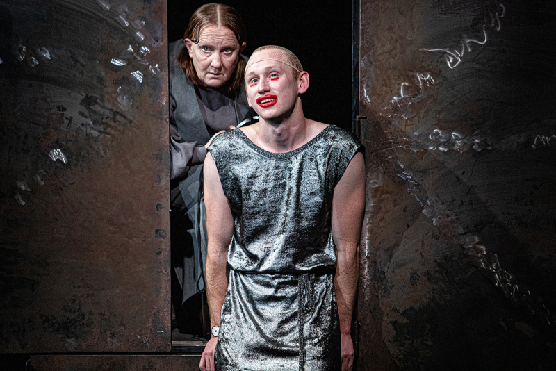 «Калігула»