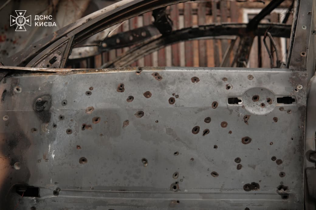 У Києві рятувальники завершили аварійні роботи після російської атаки та назвали число загиблих і поранених  фото 1