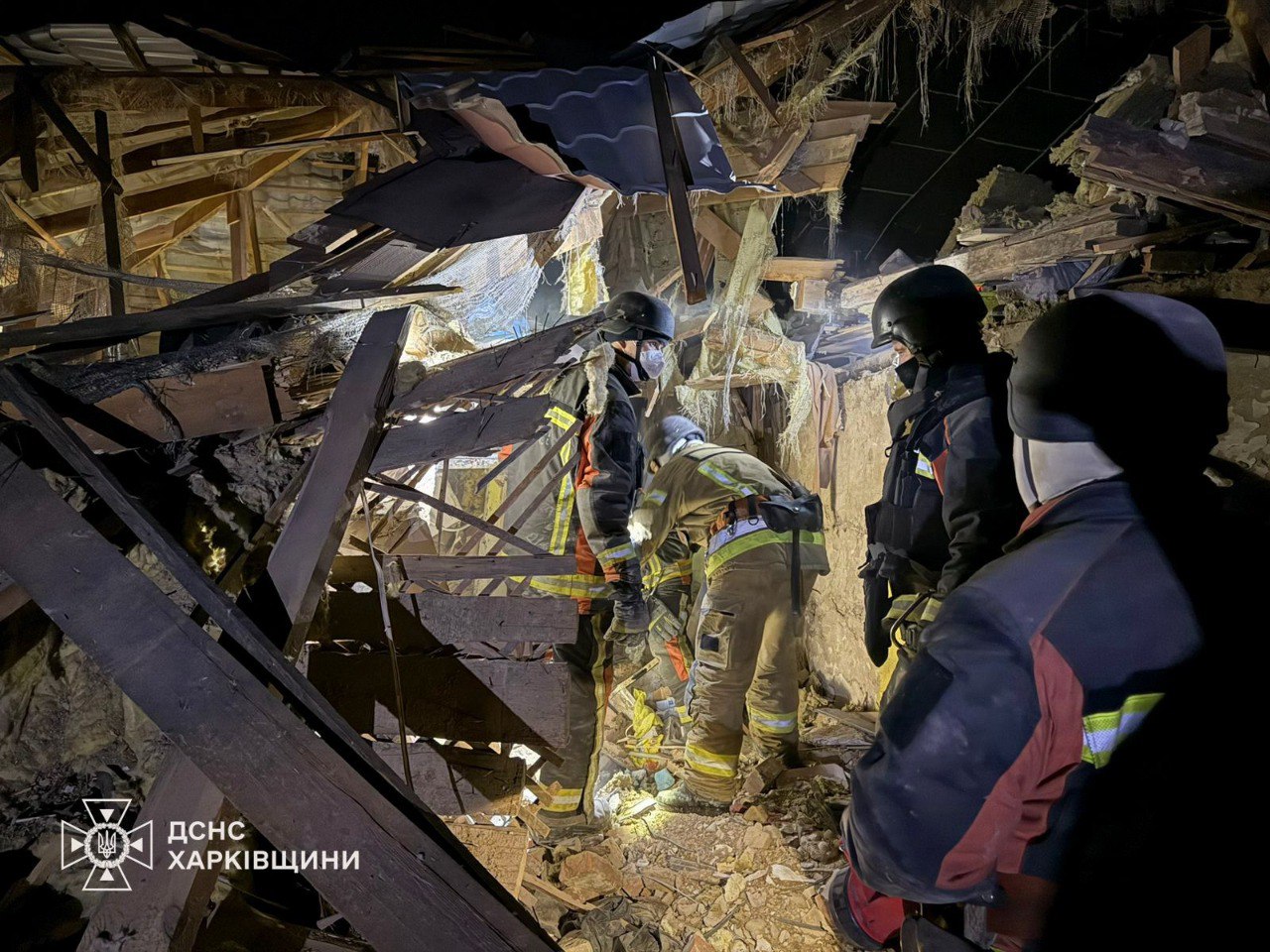 Окупанти скинули на Ізюм авіабомби, є загиблі фото 3