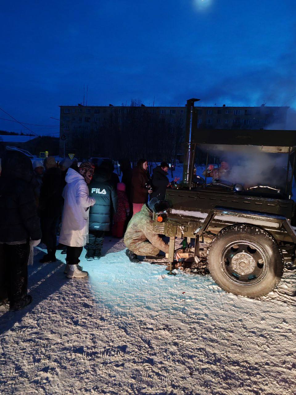 Мурманськ та Североморськ без світла, на вулицях працюють польові кухні фото 1