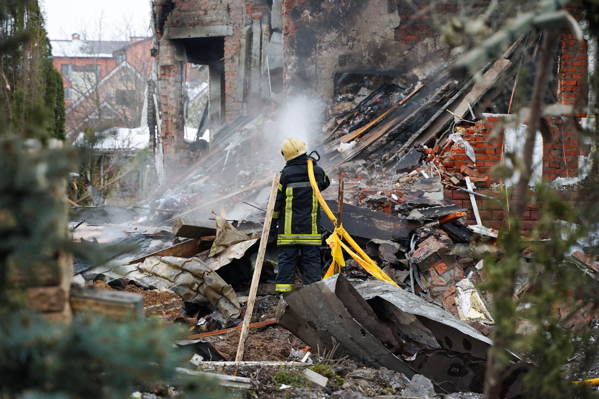 Атака РФ на Київщину: пошкоджено 100 осель, одна людина загинула фото 3