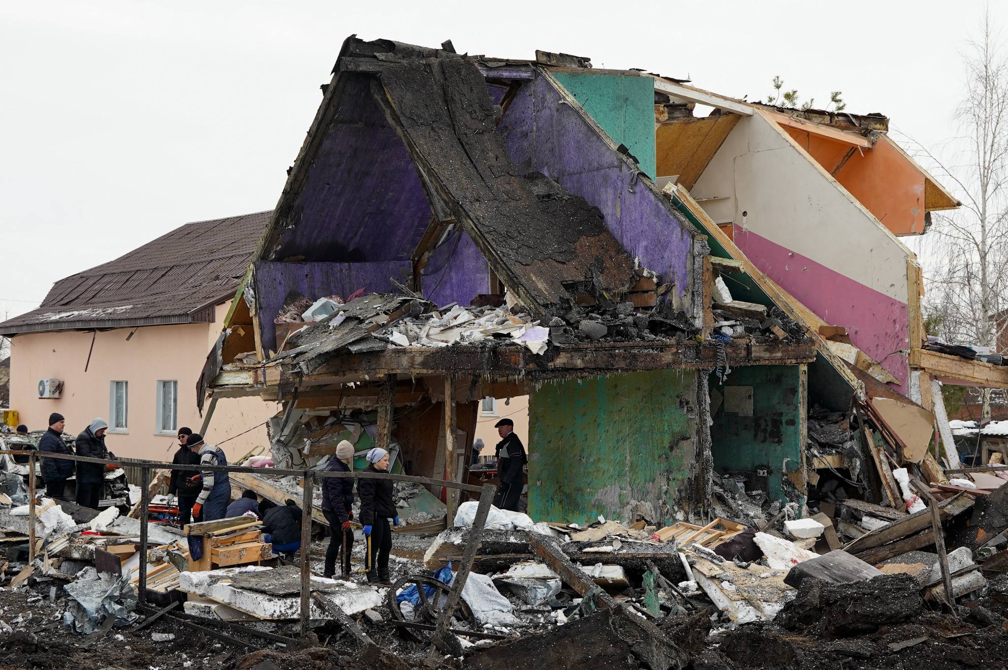 Атака РФ на Київщину: пошкоджено 100 осель, одна людина загинула фото 4