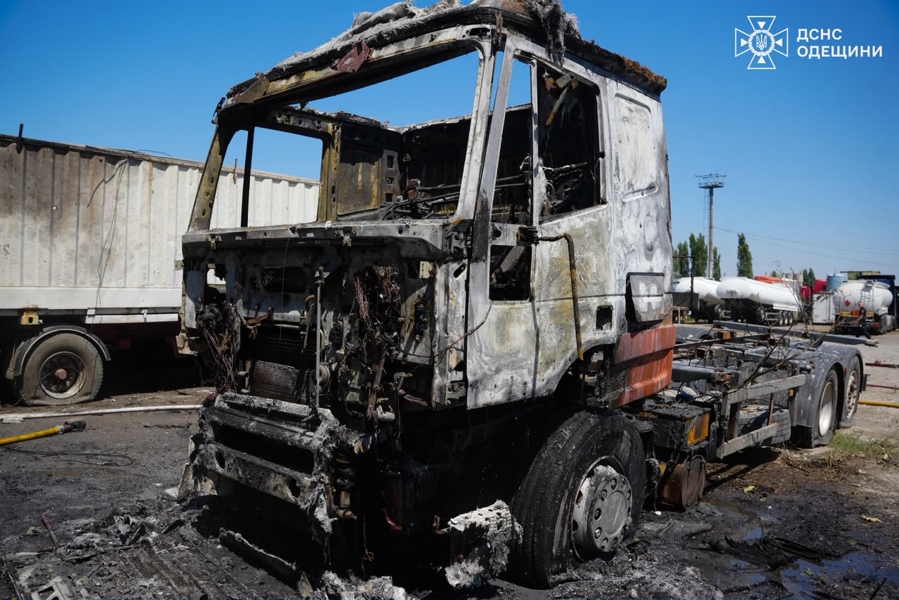 РФ ракетою вдарила по парку розваг на Одещині: загинули люди фото 2