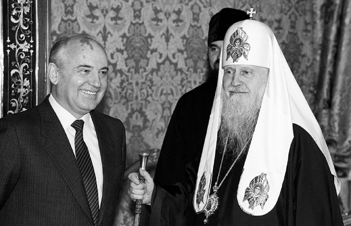 29 квітня 1988 року Горбачов зустрівся з патріархом Пименом і членами Священного синоду РПЦ