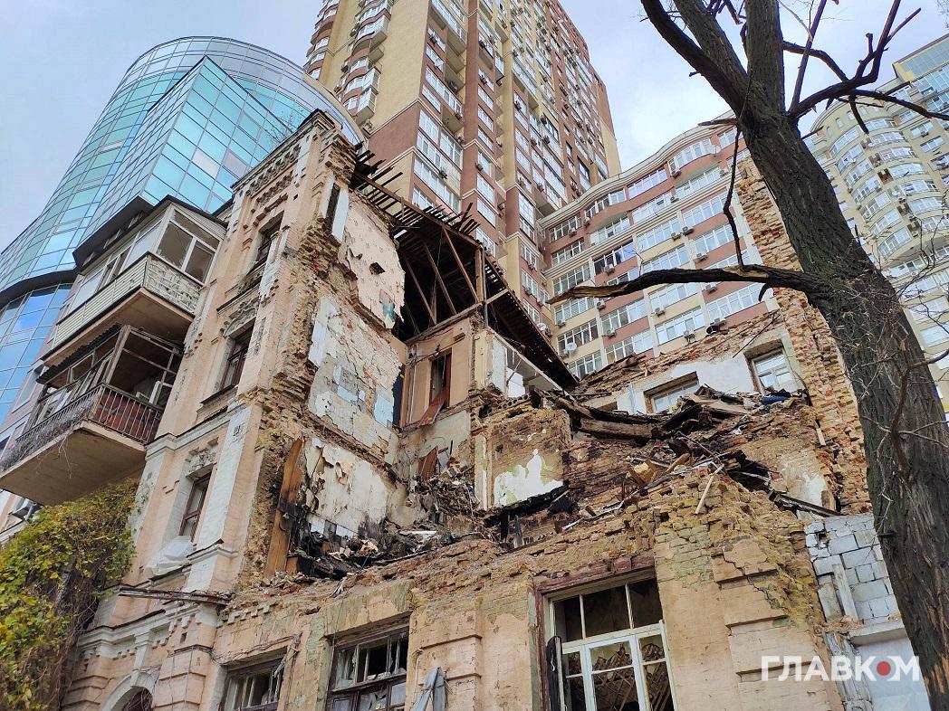 «Батько прикрив маму». Під уламками київського будинку, в який влучив дрон, загинули батьки військового фото 1