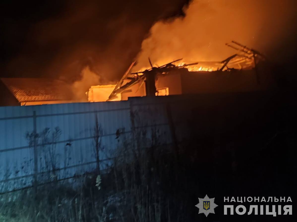 Дрон влучив у житловий будинок в Сумах (фото) фото 2