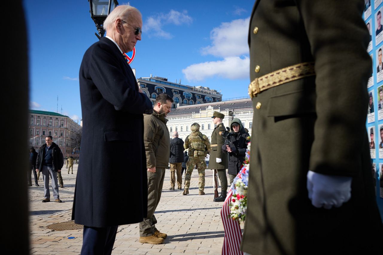 La rencontre entre Biden et Zelensky en photos lumineuses photo 1