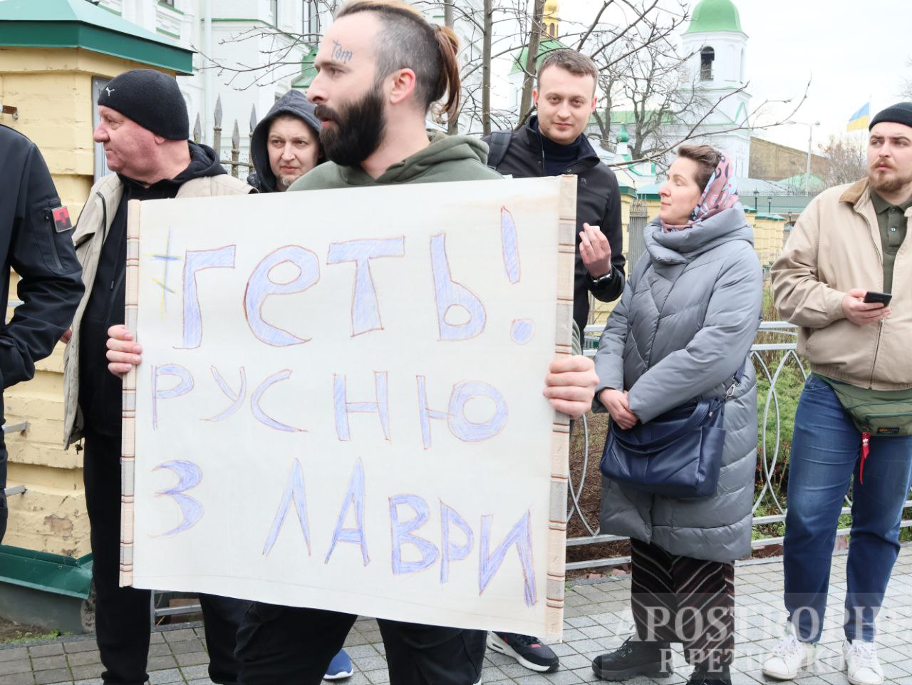 Фото московських батюшок у Лаврі шокувало мережі (фото) фото 3