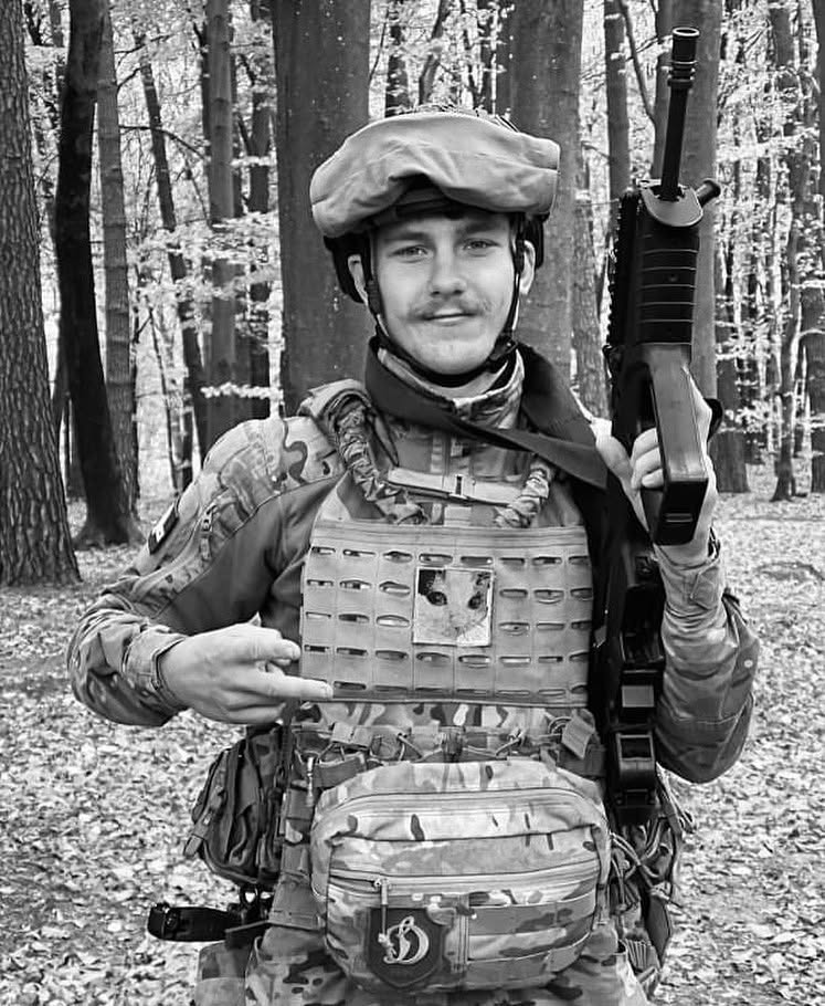 Артем Новіков був розвідником-кулеметником