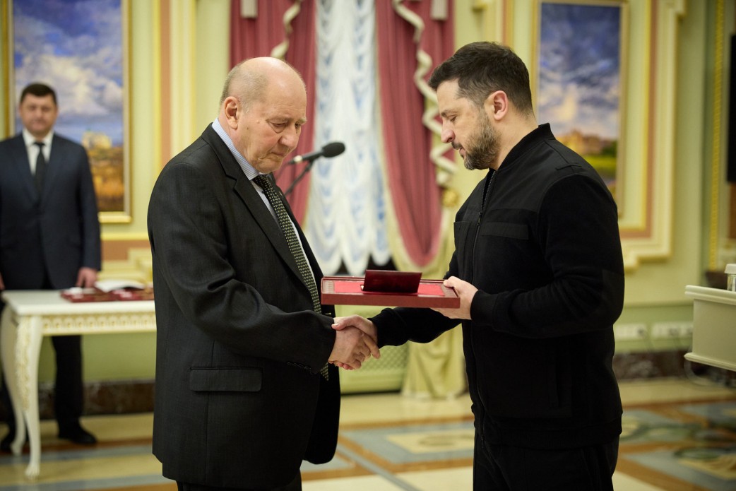 Президент нагородив представників кримськотатарського народу (фото) фото 1