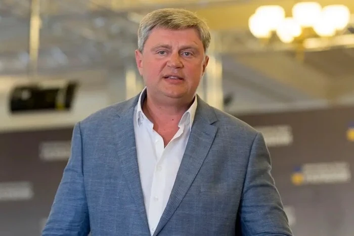 Іран розблокував Ормузьку протоку, Зеленський увів нові санкції проти РФ. Головне за 17 квітня 2026