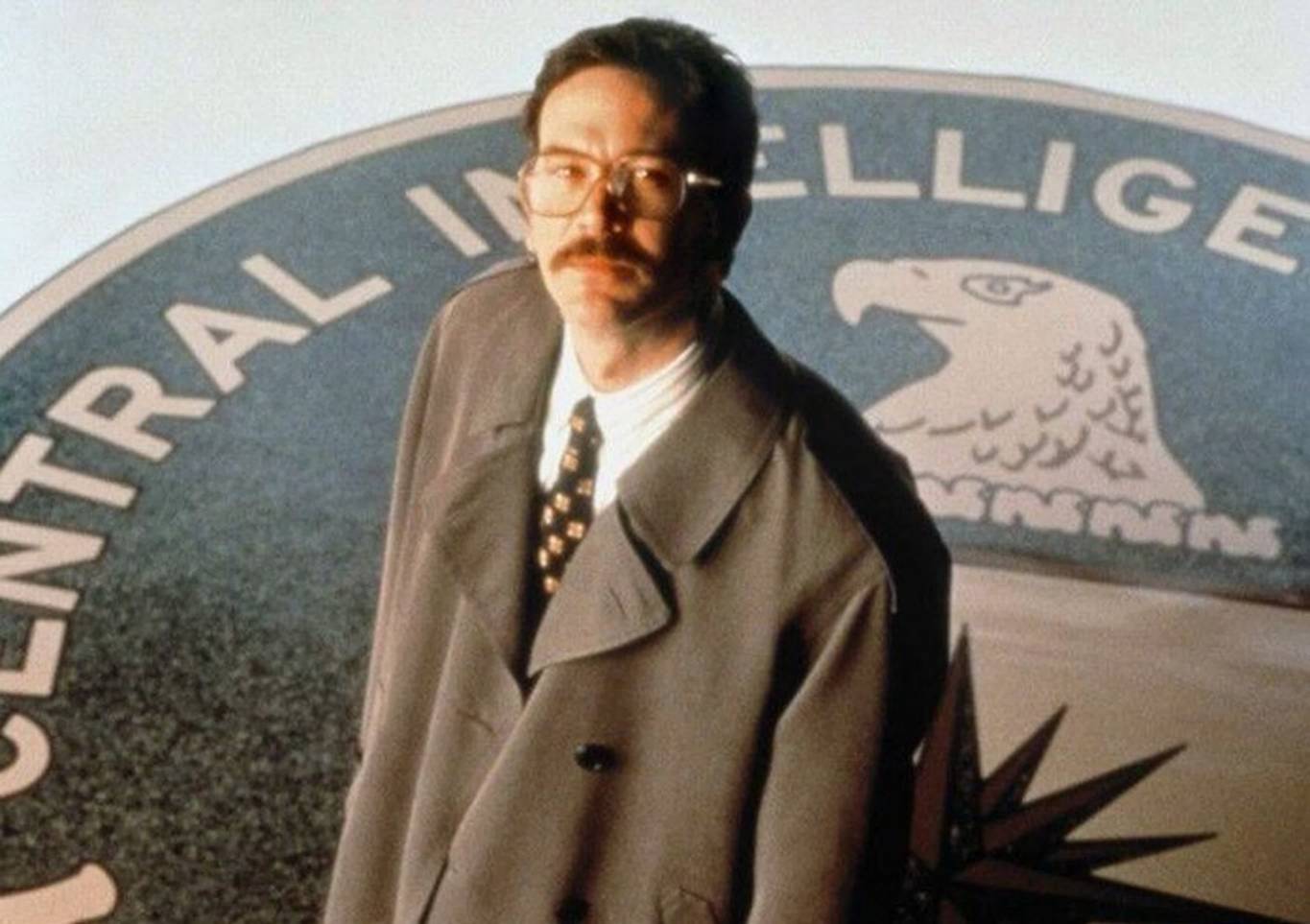 Скомпрометував понад 100 операцій. У США помер один з найвідоміших агентів КДБ фото 3