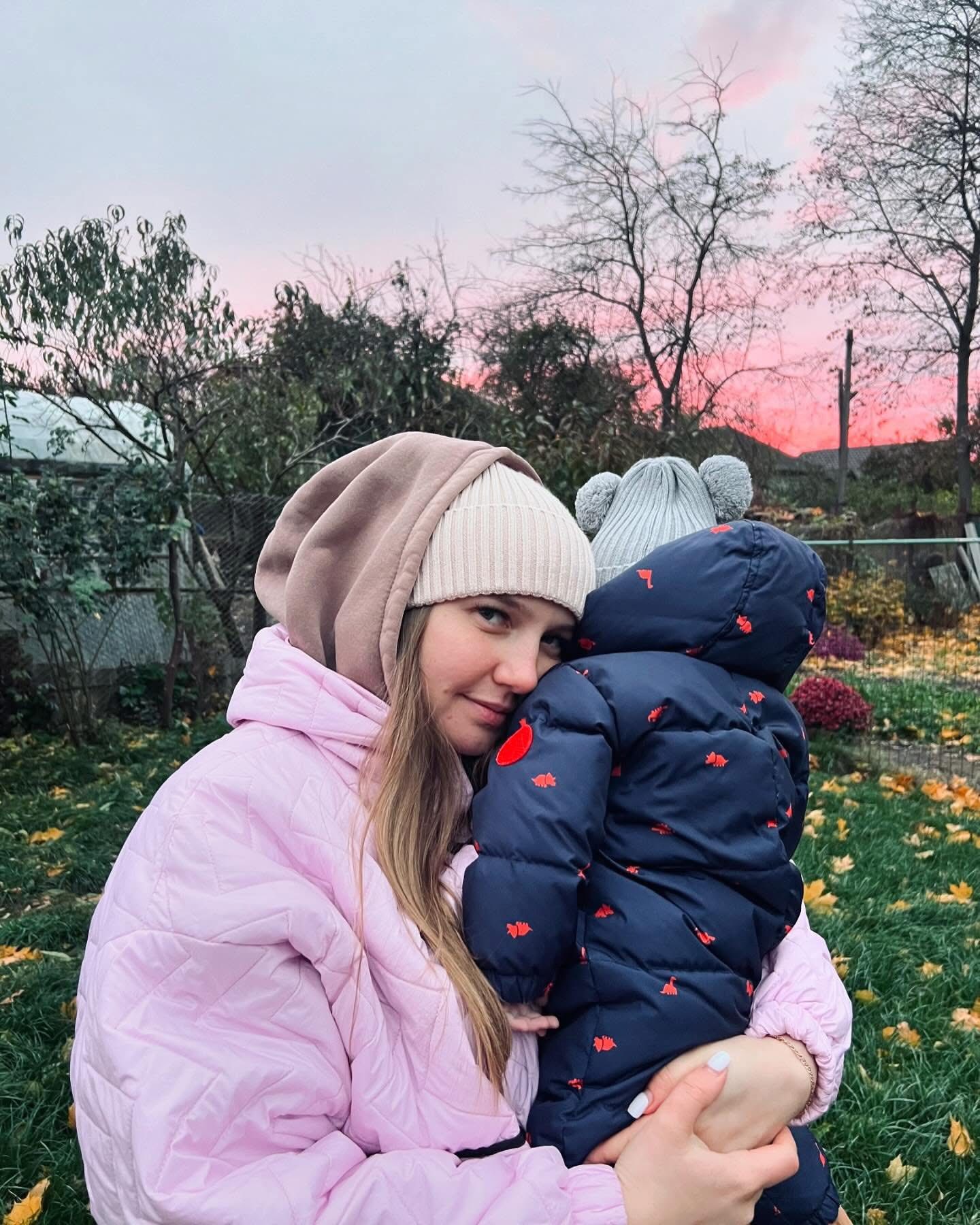 Дарина Шигида разом з маленьким сином