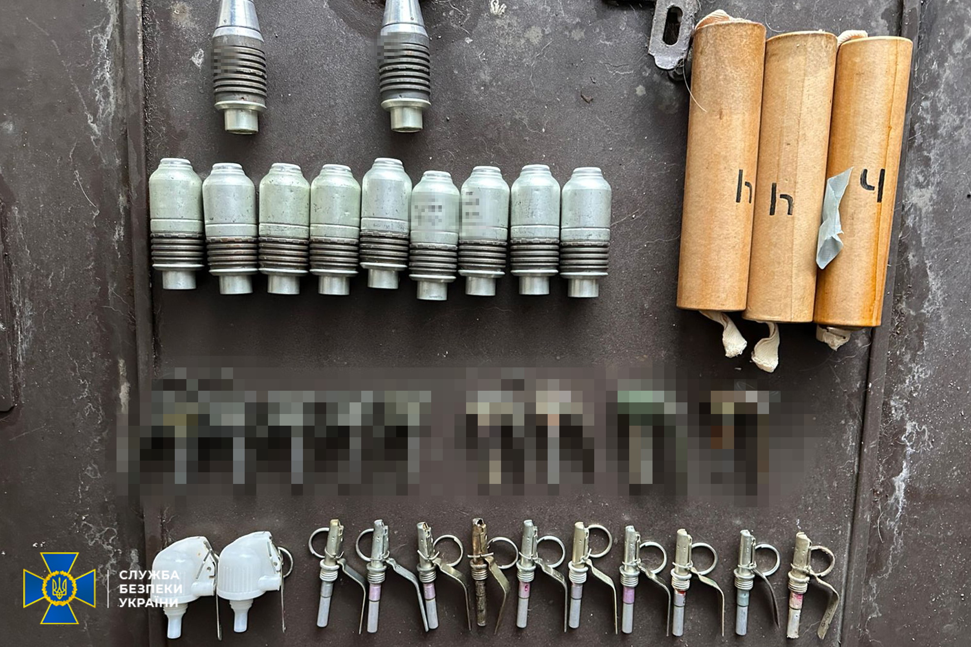 СБУ і поліція зірвали спробу продажу однієї з найбільших партій «трофейної» зброї фото 4