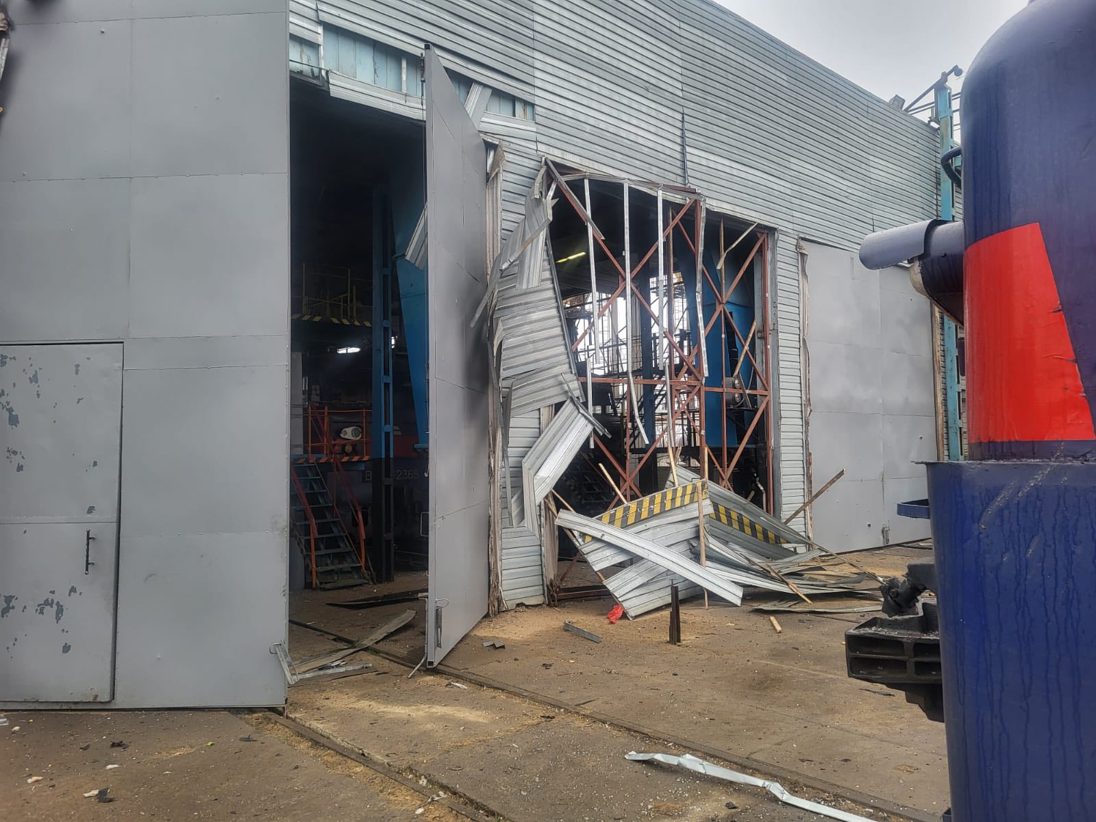 Наслідки нічного ворожого обстрілу залізничної та портової інфраструктури