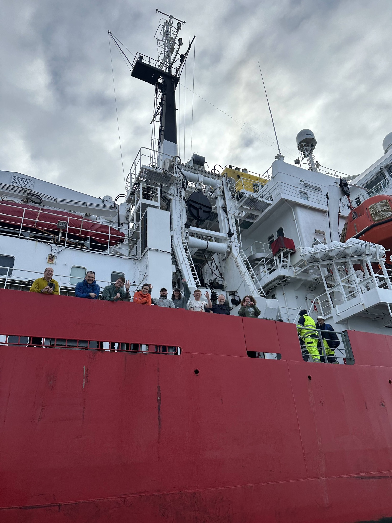 Український криголам «Ноосфера» вперше доставив експедицію до найбільшої антарктичної станції Британії фото 1