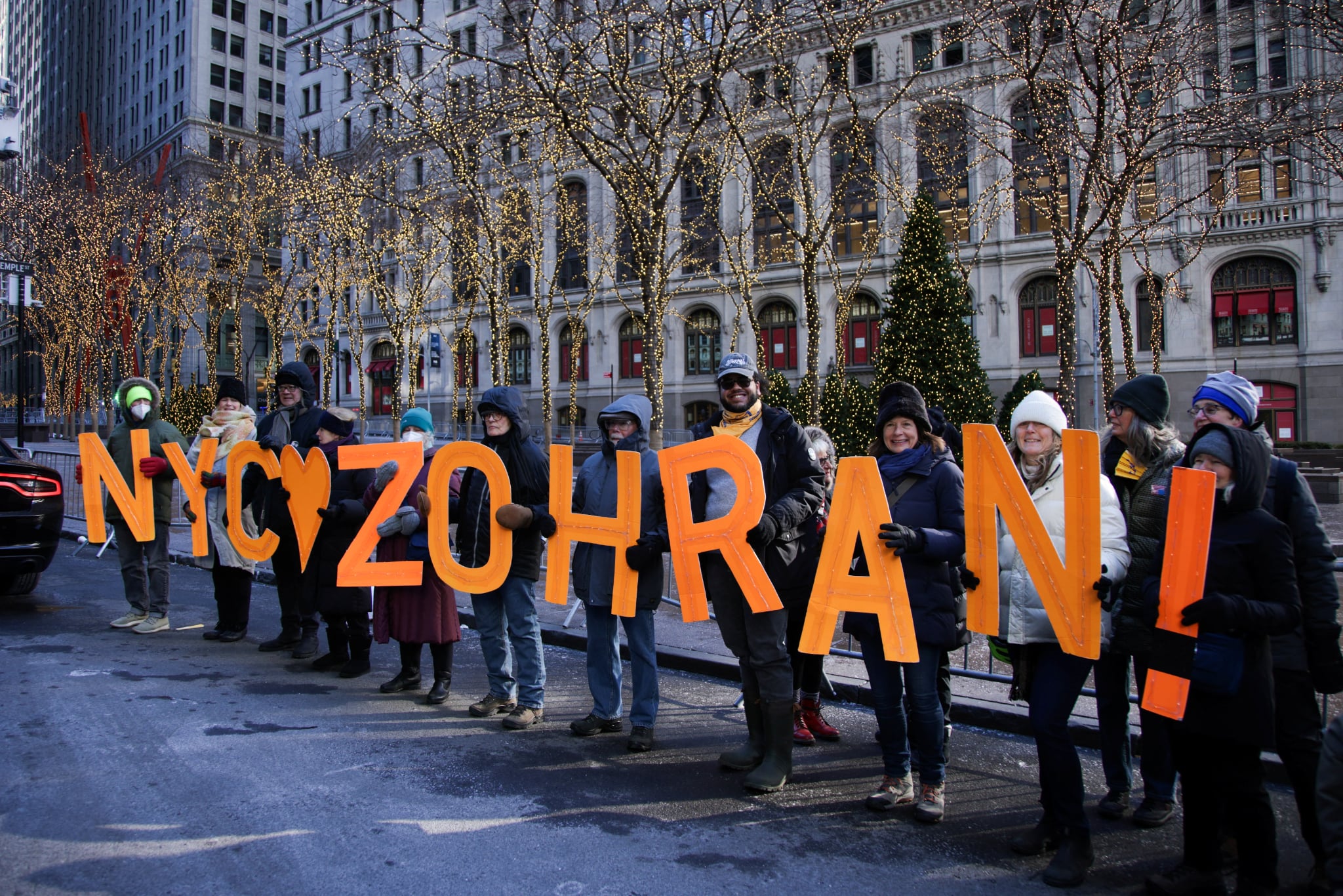 Мер Нью-Йорка вперше склав присягу на Корані фото 2