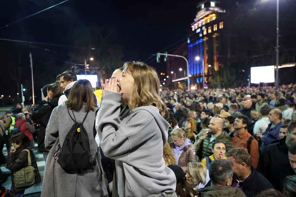 Прихильники Вучича на мітингу