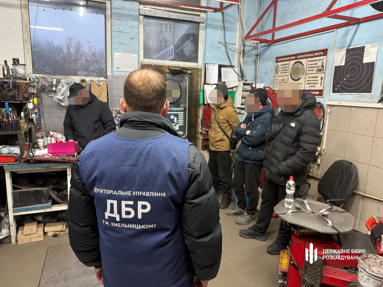 Робота на СТО замість служби. Екскомандир військової частини Хмельниччини отримав підозру фото 2