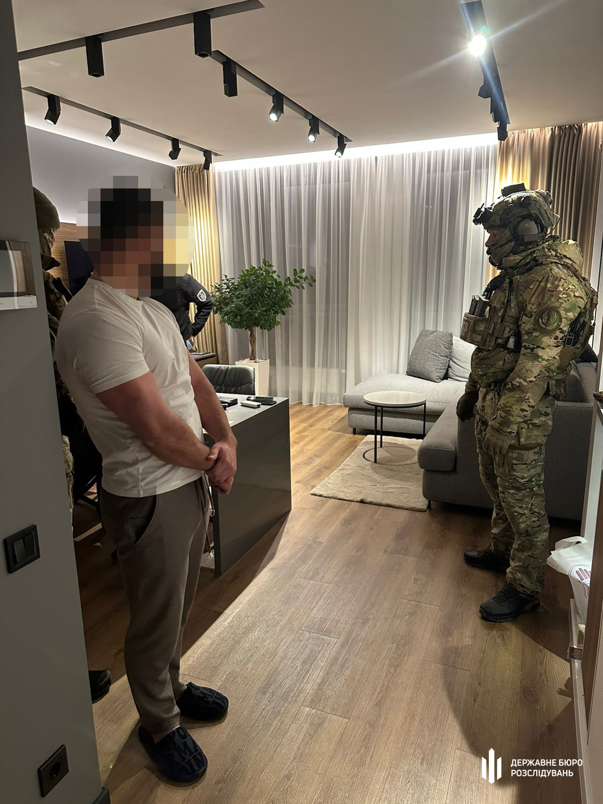 Гнилі продукти і мільйонні відкати. Викрито схему на постачанні харчів для ЗСУ фото 1