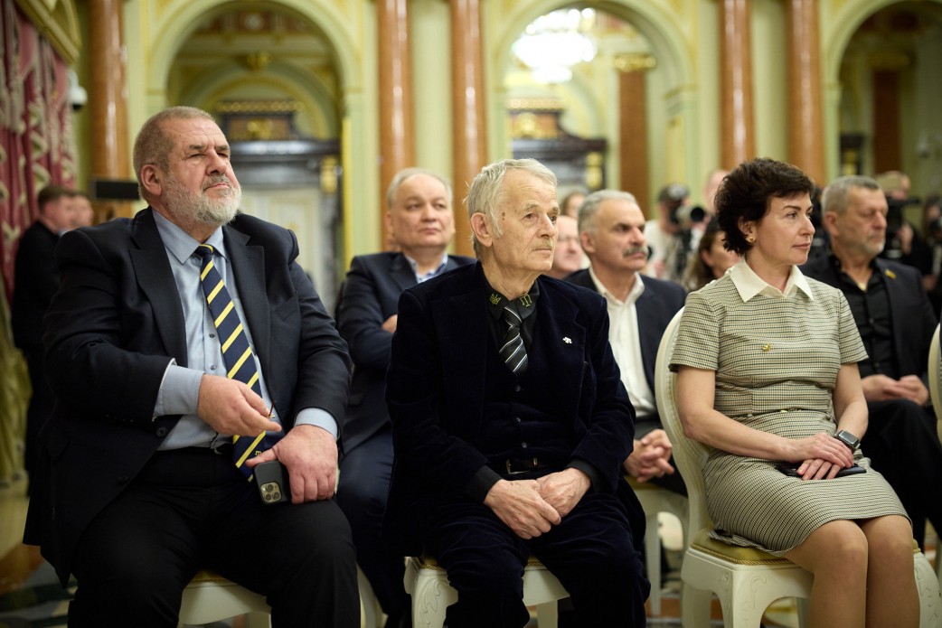 Президент нагородив представників кримськотатарського народу (фото) фото 4