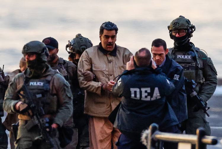 Мадуро з дружиною прибули до суду в Нью-Йорку (фото) фото 1