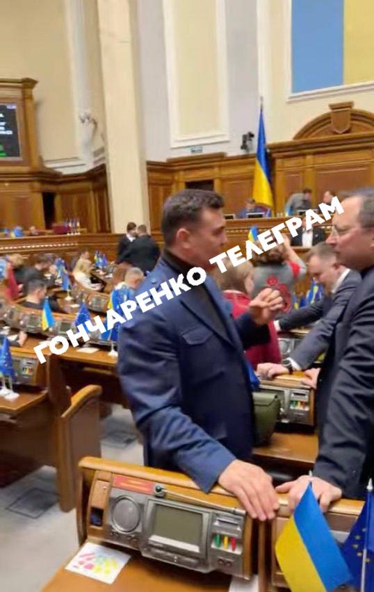 Тищенко прибув на сідання Ради