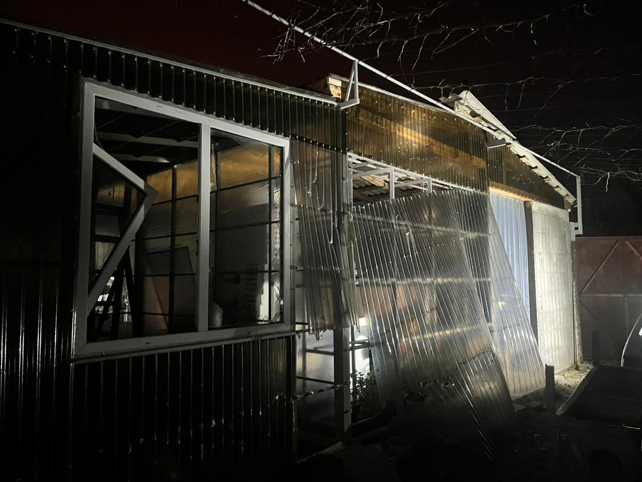 Масована атака безпілотників на Черкаси: зʼявилися фото наслідків фото 1