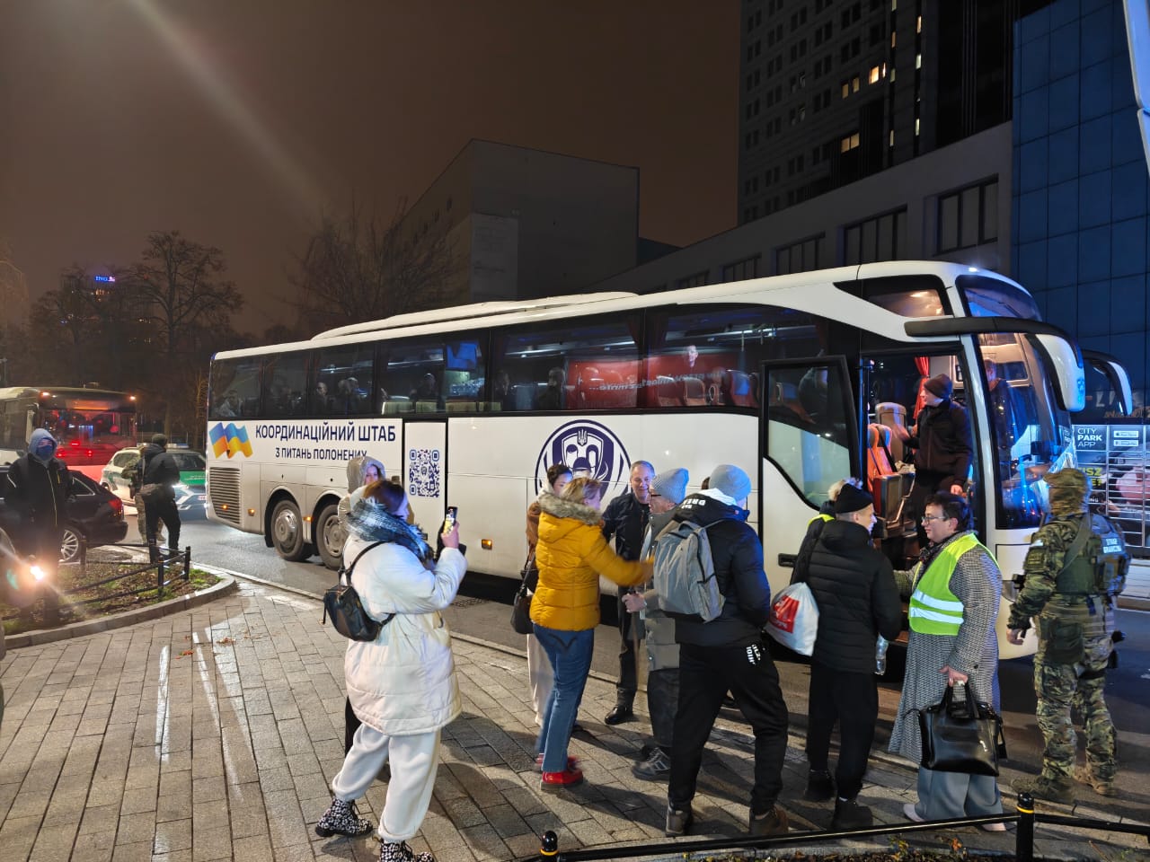 Понад 100 звільнених білоруських політв'язнів прибули до Польщі та Литви фото 2