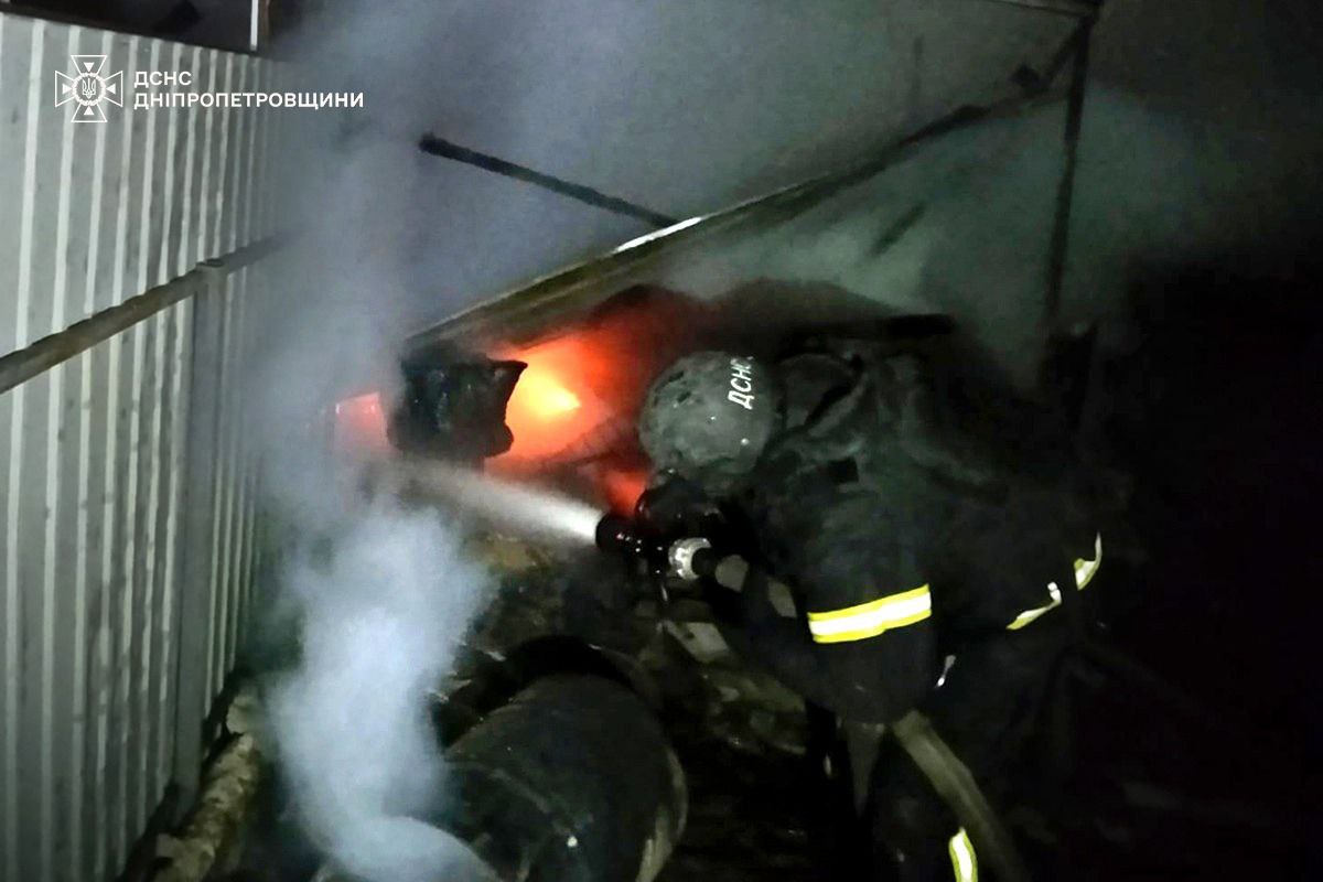 Дніпропетровщина: ворог пошкодив пожежну частину фото 3