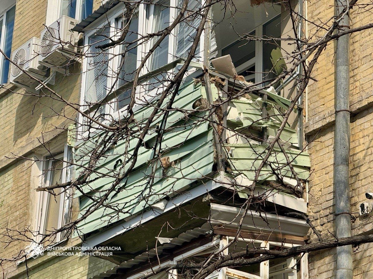 Наслідки удару по житловій багатоповерхівці