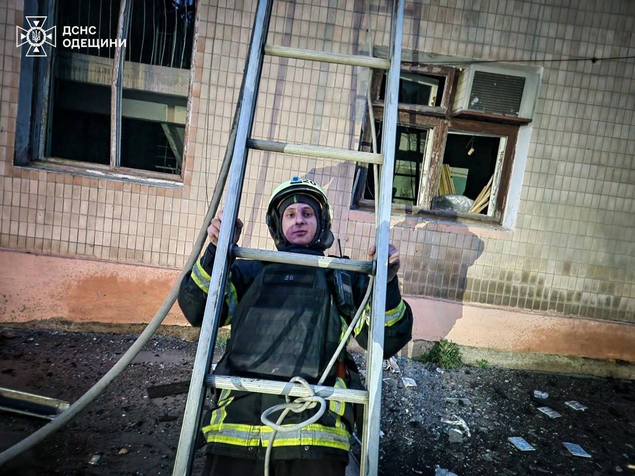 Одещина: РФ масовано атакувала портову інфраструктуру фото 3