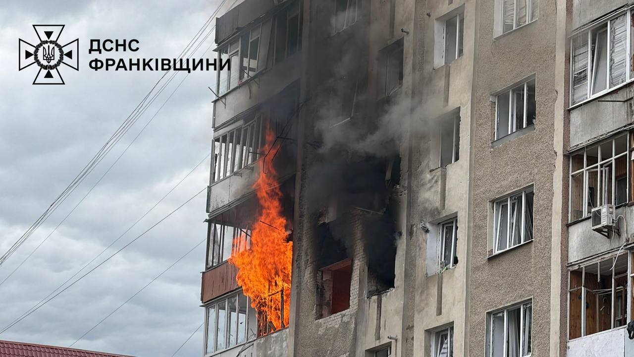Удар по будинку в Івано-Франківську: названо кількість постраждалих фото 1