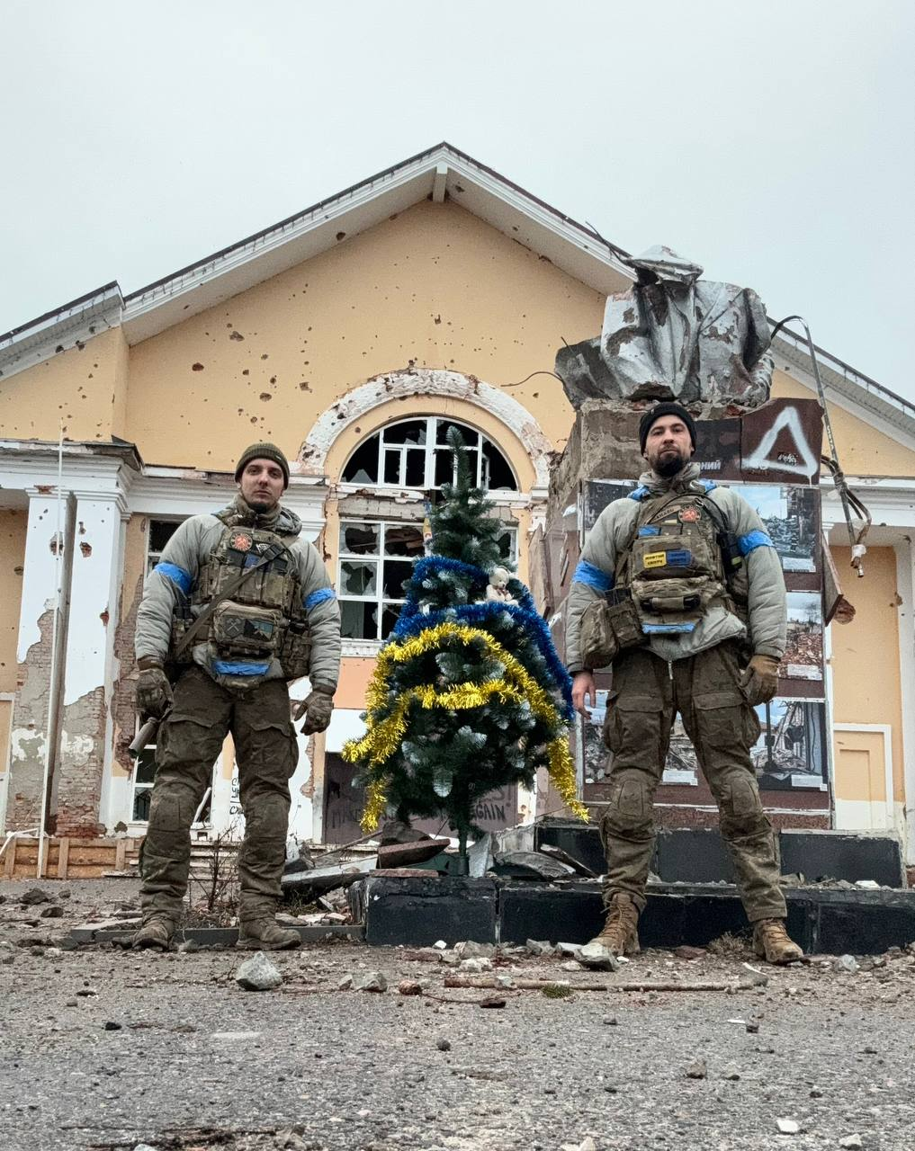 ЗСУ встановили ялинку у Суджі