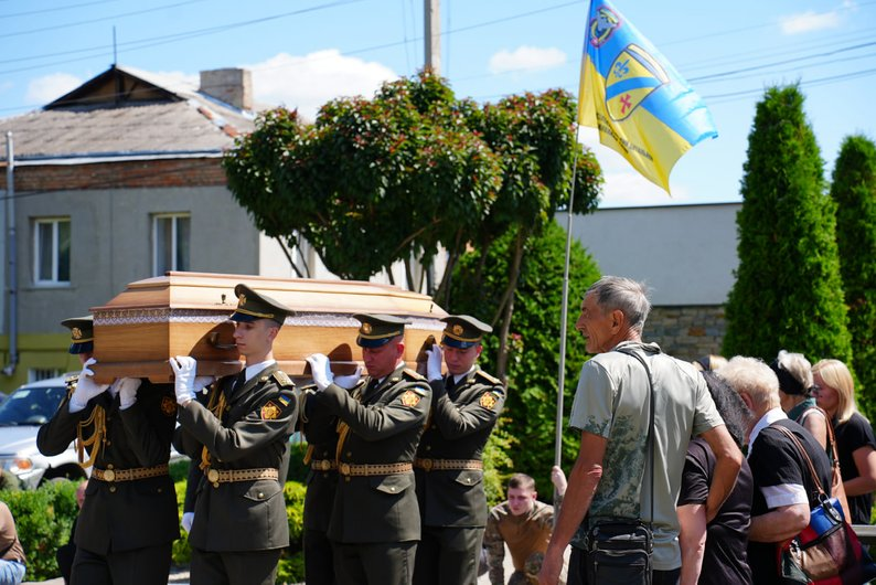 Умань попрощалася з командиром 110-ї ОМБр Захаревичем (фото) фото 1