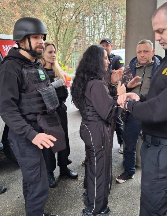 Анджеліна Джолі відвідала Херсон (фото) фото 2