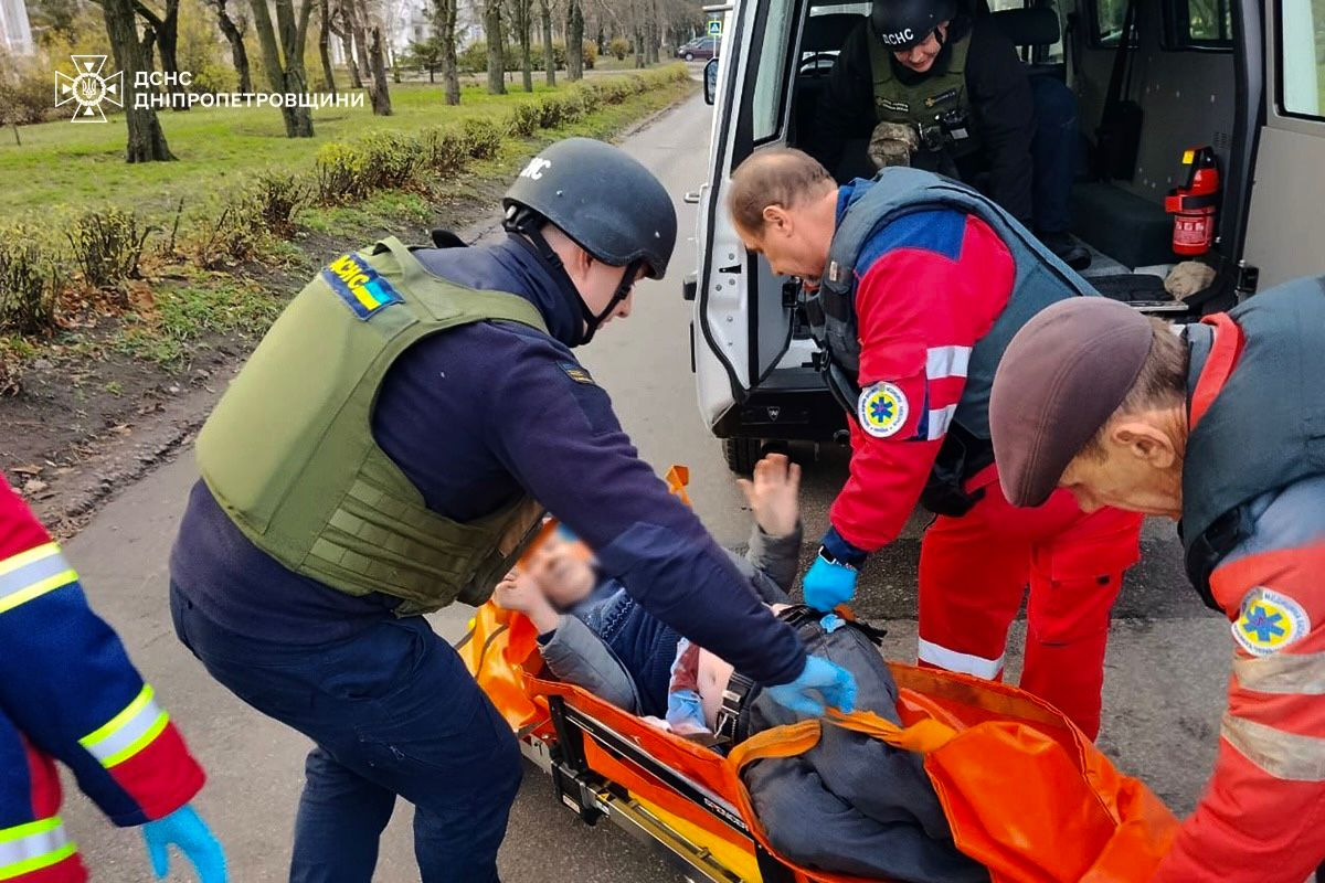 РФ обстріляла Нікопольський район: є загиблі (фото) фото 1