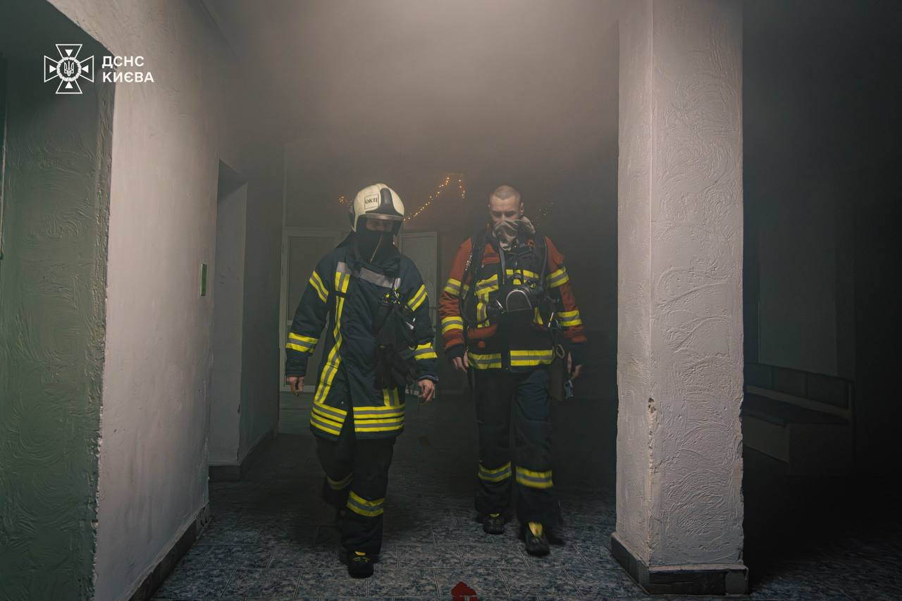 У Святошинському районі Києва спалахнуло реанімаційне відділення лікарні фото 1