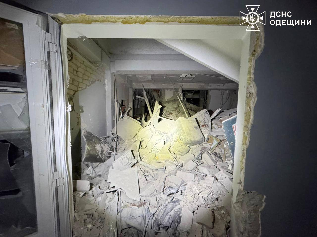 РФ вдарила по Одещині: є загибла та постраждалі (фото) фото 2