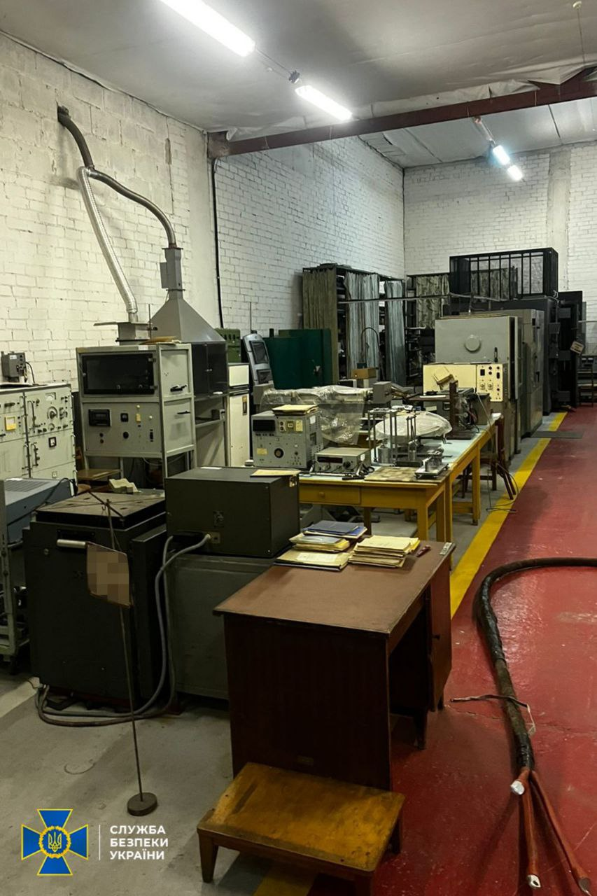 Викрито ділка, який поставив ЗСУ браковані балістичні окуляри на 60 млн грн фото 1